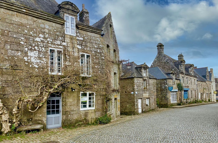 Locronan, mittelalterliches Städtchen, Filmkulisse für viele Filme, Granithäuser