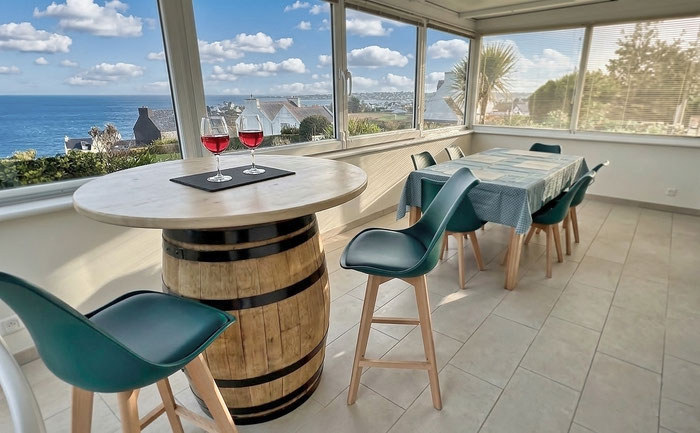 Kir Breton im Wintergarten von Ferienhaus Tal Ar Mor in Plouhinec, Cap Sizun