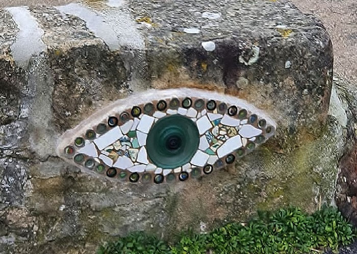 Die Augen von Pierre Chanteau am Cap Sizun, Auge Pierre Chanteau Plouhinec, Ferienhaus Ker Armor