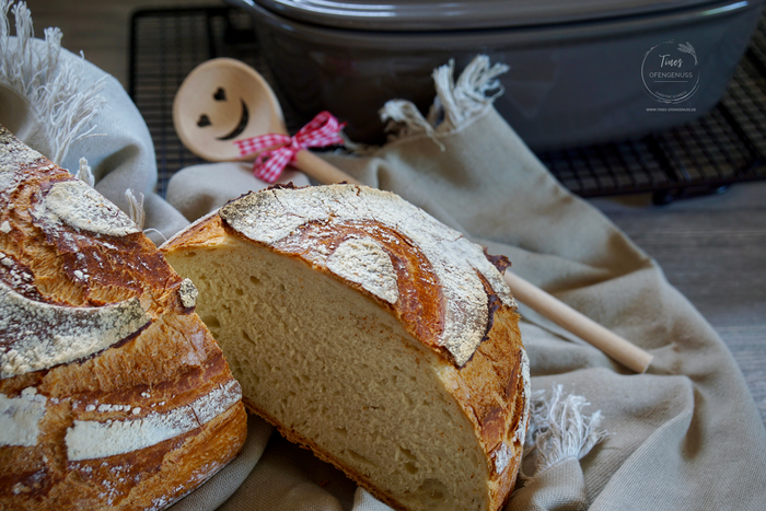 Skyr-Kruste / Brot / Anschnitt / Tines Ofengenuss / Pampered Chef® / Ofenmeister / Stoneware