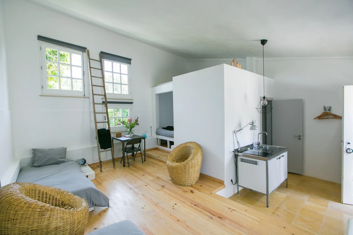 Eines der Zimmer unserer Unterkunft beim Yoga & Surf Retreat in Portugal