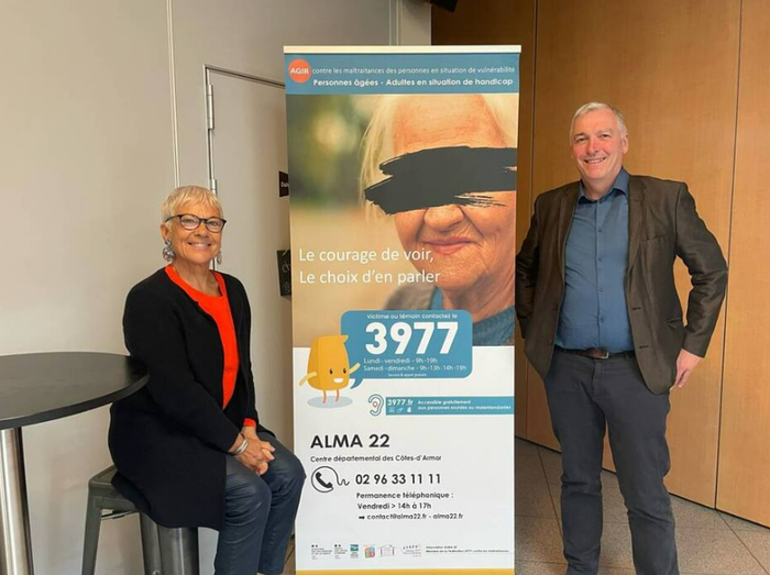 Anne-Marie Berthault Présidente d'ALMA 22 et Vincent le Scornet Directeur Général de la Fédération 3977