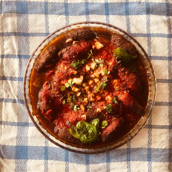 Griechische Souzoukakia aus dem Ofen in Tomatensoße - Antigone ...