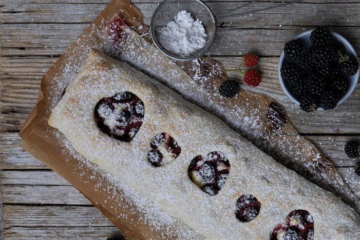 Brombeer-Topfen-Strudel