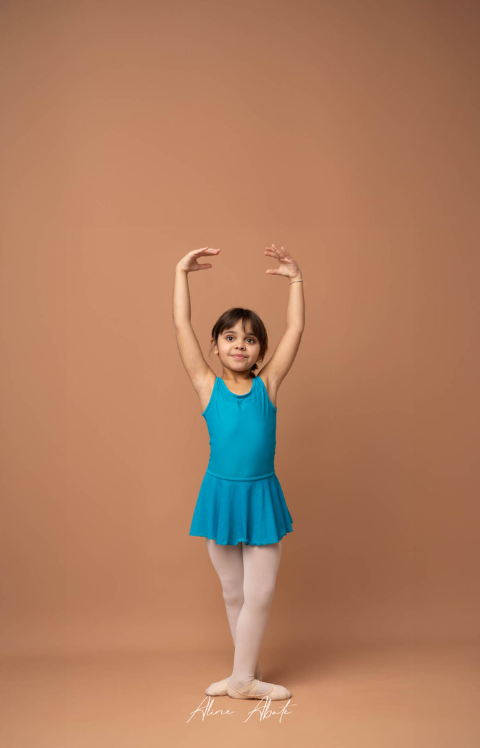photo danse enfant – mouvement et grâce – photographe Nord Aline Abate