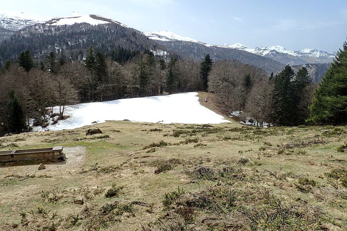 Et son abreuvoir. Un dernier névé à passer (sans danger).