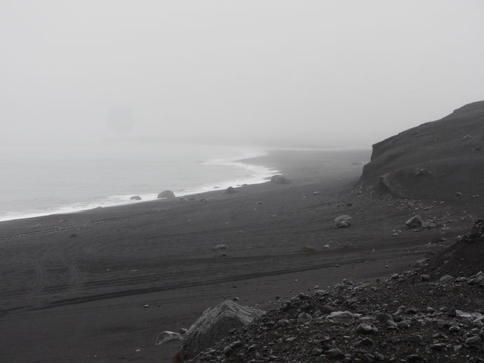 This is what the south coast looks like in some areas. The southern tip of Iceland might look similar. Unfortunately at the moment we don't have a picture that could give you the right impression of the northern starting point.