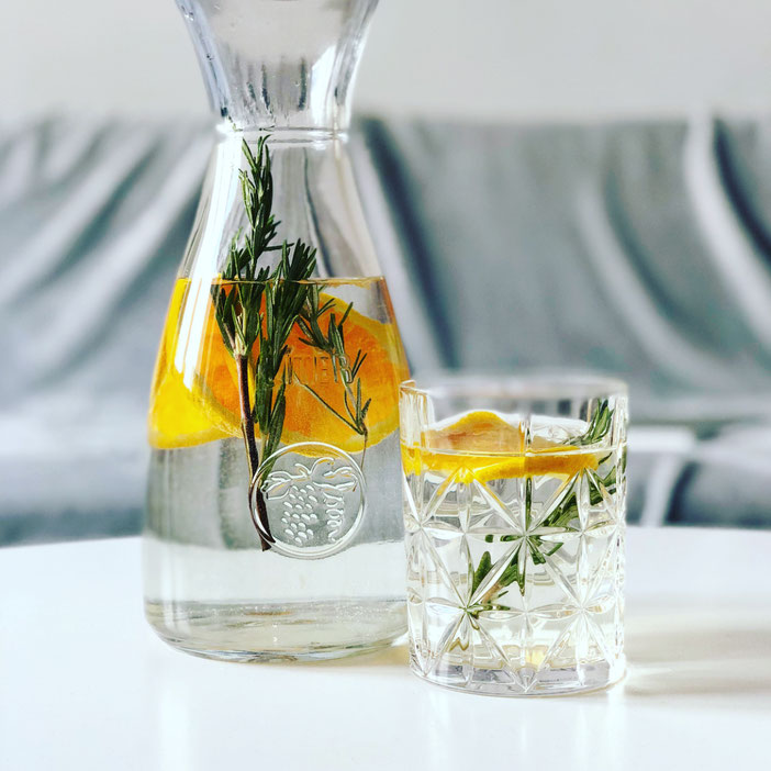 https://www.kamikatzedesign-berlin.de/2018/06/08/infused-water-meine-3-liebsten-rezepte/