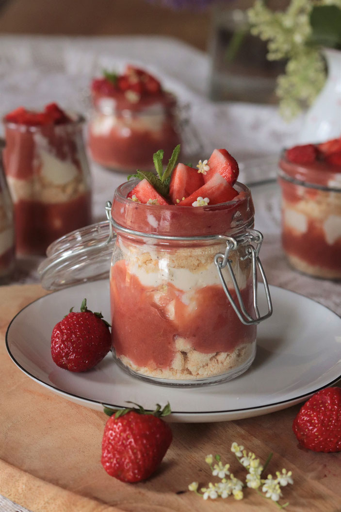 Rhabarbertiramisu im Glas