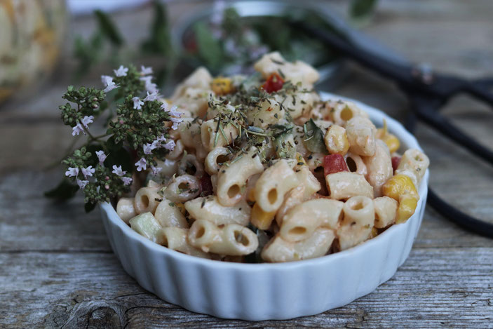 Nudelsalat mit veganer Mayo
