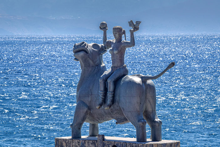 Zeus und die Entführung der Europa; Statue auf Kreta; pixabay