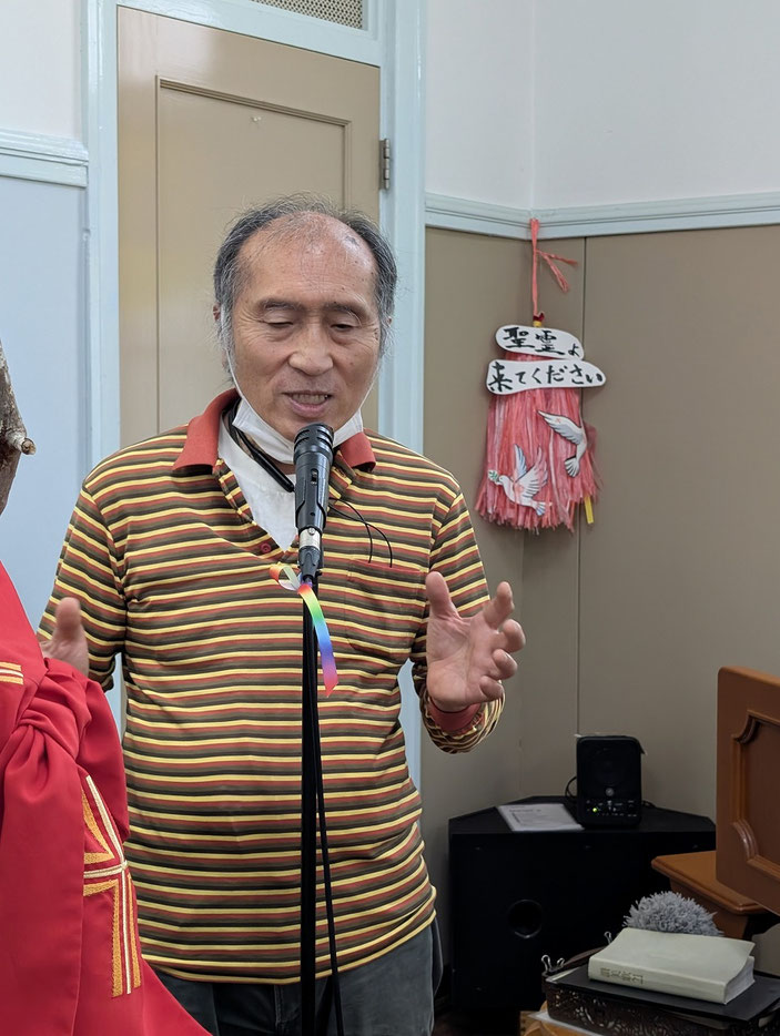 2026年6月7日　《先週の「スペシャルほっとタイム・賛美Cafe」充実した恵みのときについての感謝を語られる三朗さんです。ギター伴奏に合わせての賛美の時はたのしく豊かで心より感謝でした。切っ掛けを作ってくださった三朗さんからは、「これからもより充実した時を過ごしたいです」というご挨拶がありました。