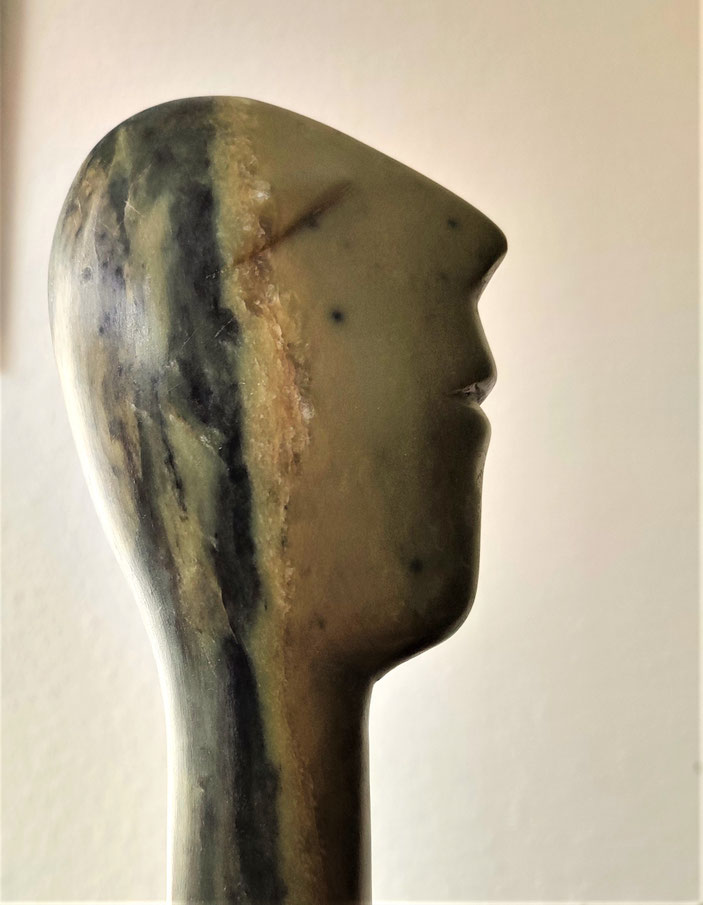 Heidrun Feistner: Komm! Ins Offene / Für Friedrich Hölderlin / Engel der Geschichte / Stein / 37 cm / 2020 / Foto HF