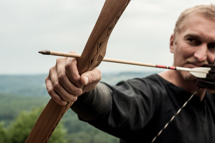 Selbstgebauter Robinien Langbogen