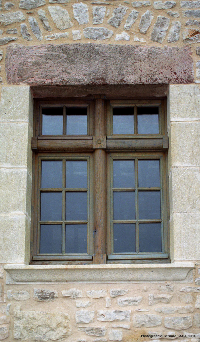 Fenêtre en vieux chêne