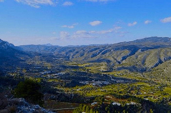 La Marina Baja y la Hoya de Alcoy son dos comarcas situadas en la provincia de Alicante, en la Comunidad Valenciana, España.