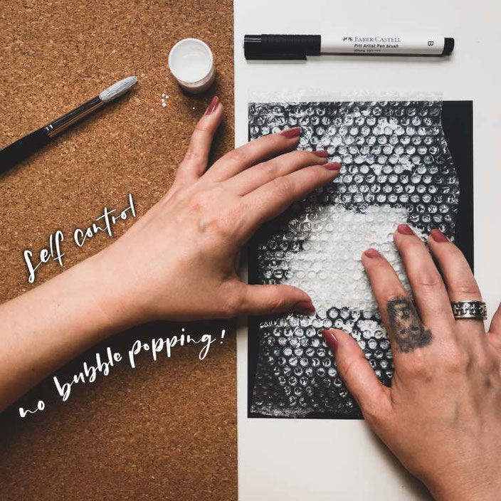 dank Noppenfolie einen tollen Hintergrund für dein Lettering gestalten