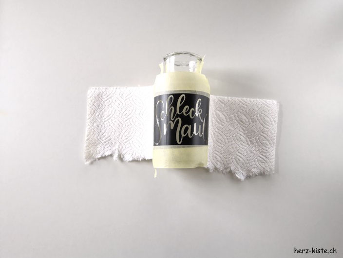 DIY Geschenkidee - ein Lettering mit Ätzpaste auf ein Glas vereweigen - das Glas vorbereiten