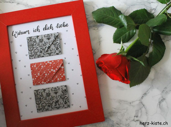 DIY Geschenk zum Valentinstag: Schreibe eine Liebesbotschaft auf ein Herz und verschenke sie in einem Bild