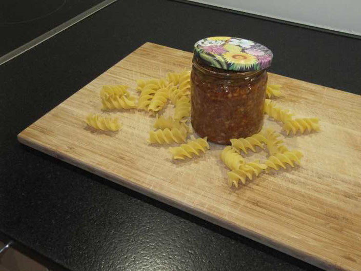 Rezept: Anleitung für ein einfaches Pesto Rosso - auch super geeignet für dunkle Wintertage