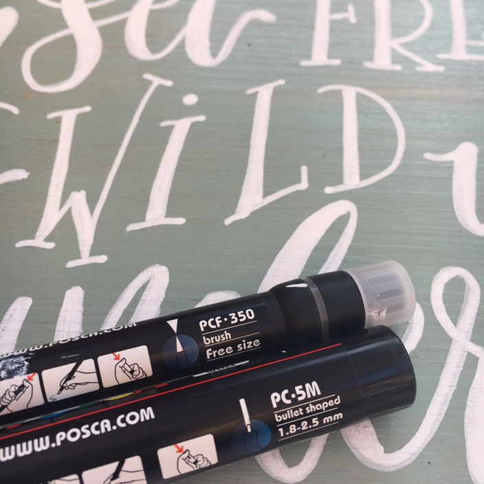 DIY Schild aus Vinylbodenplatten: Ein Lettering auf einer Platte - die Anleitung