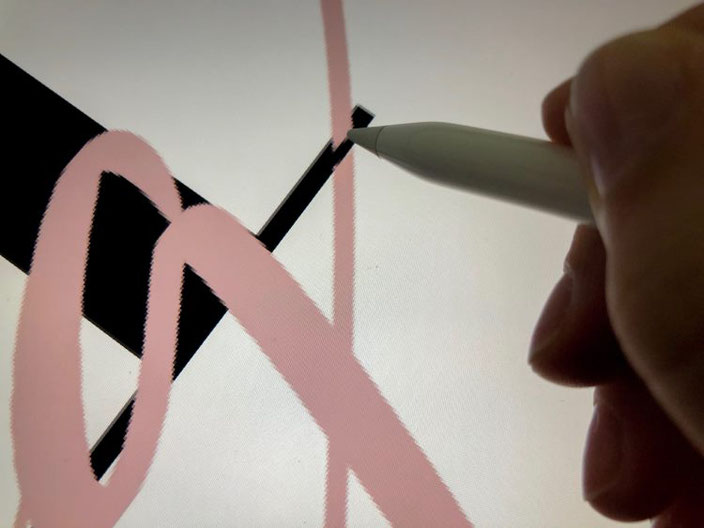 Anleitung für ein überlappendes Lettering - einige Stellen vom Lettering ausradieren