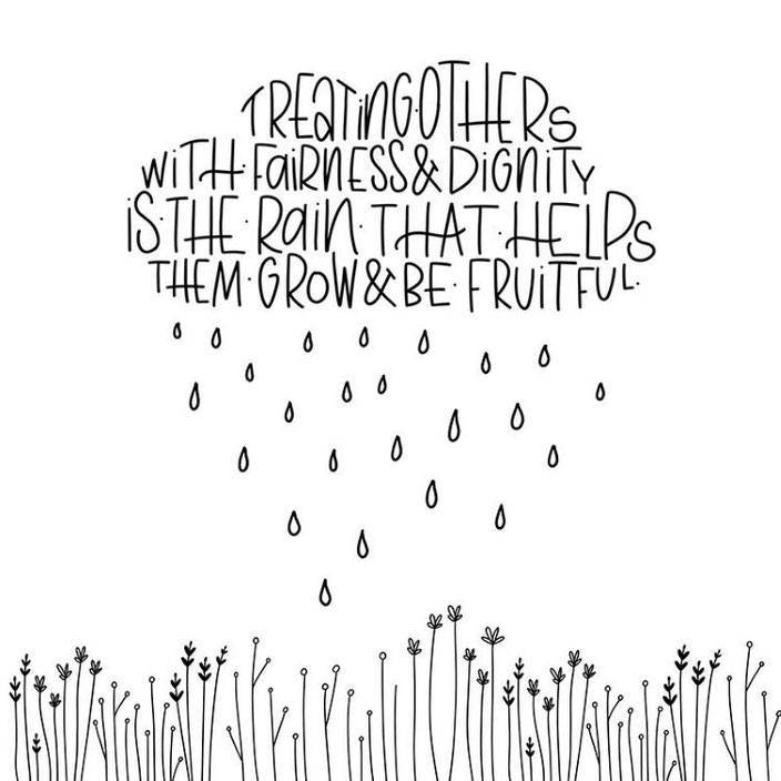 Handlettering schwarz auf weiss in einer Wolkenform mit Blümchen (Lettering von samiraheimberg bei den Letter Lovers)