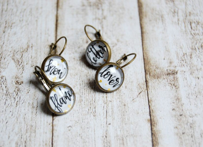 DIY Anleitung für selbstgemachte Cabochon Ohrringe mit Handlettering - trage deinen individuellen und selbstgemachten Schmuck