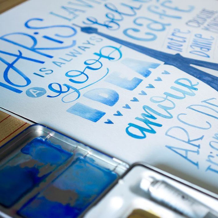 Lettering Paris in blau - samiraheimberg bei den Letter Lovers
