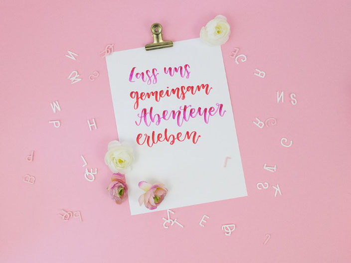 Handlettering Spruch: Lass uns gemeinsam Abenteuer erleben (frau.liebling bei den Letter Lovers)