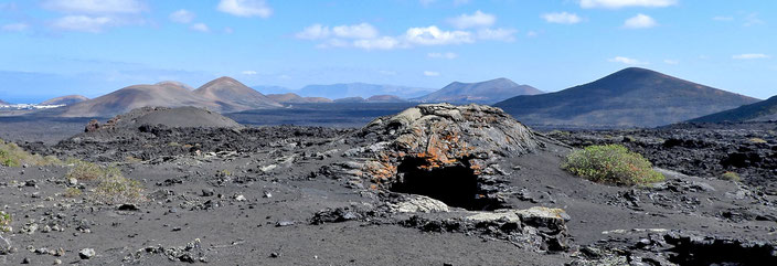 Vulkanischer Schmelzofen, Hornito vulcanico, Lanzarote, Ausblick Vulkaninsel