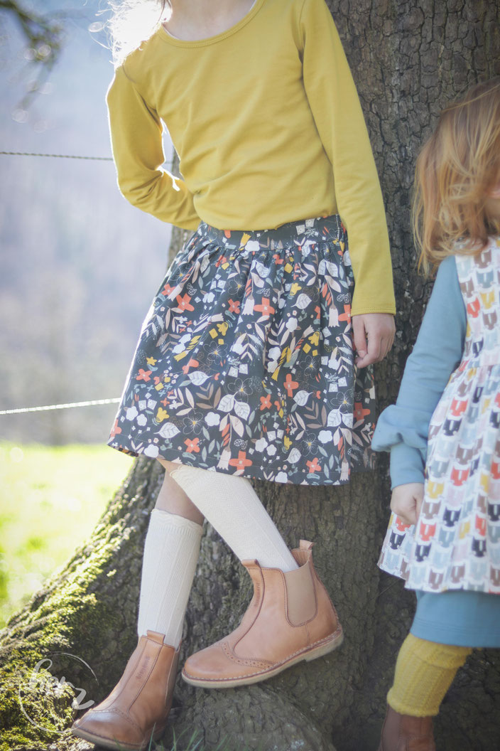himmlische Carla, Sandkastenliebe & Latzhose aus Dashwood Studio Stoff, über Hello Heidi Fabrics