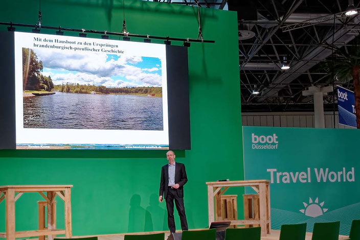 Travel World boot 2019