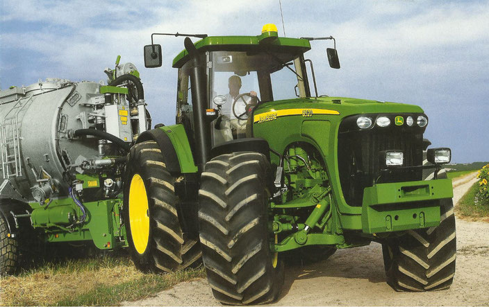 John Deere 8520 mit Autotrac Lenksystem