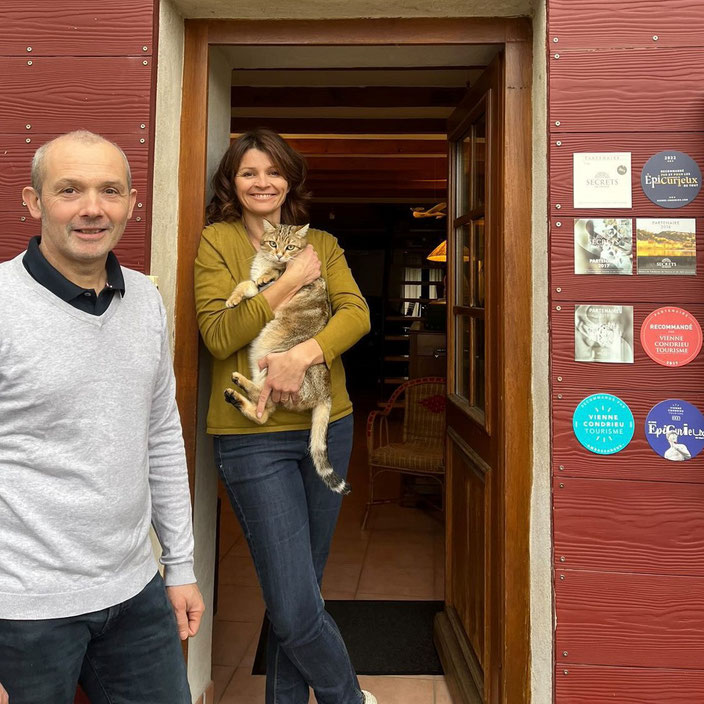 Michel et Patricia Dutal vous accueillent dans leur chambre d'hôtes La Ferraz