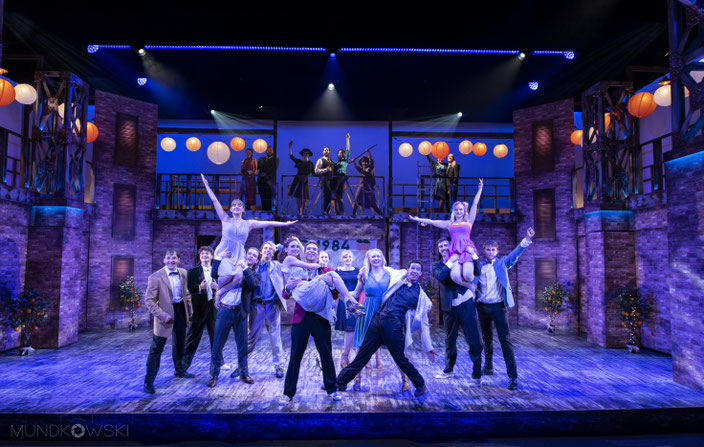 (c) Frist Stage Theater // Dennis Mundkowski