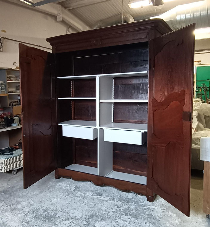 aménagement intérieur d'une armoire anthonee