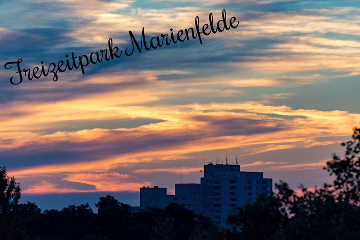 Sonnenuntergang über Berlin, vom Freizeitpark Marienfelde aus.