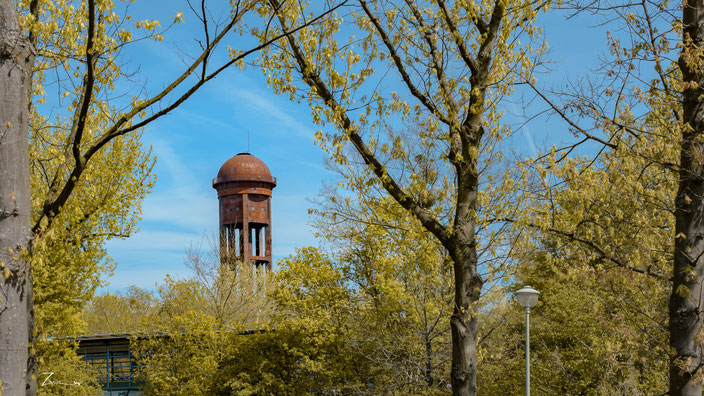 Der alte Wasserturm auf dem Schöneberger Südgelände.