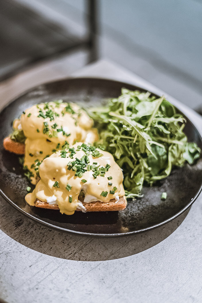 Eggs Benedict (without tomatoes)