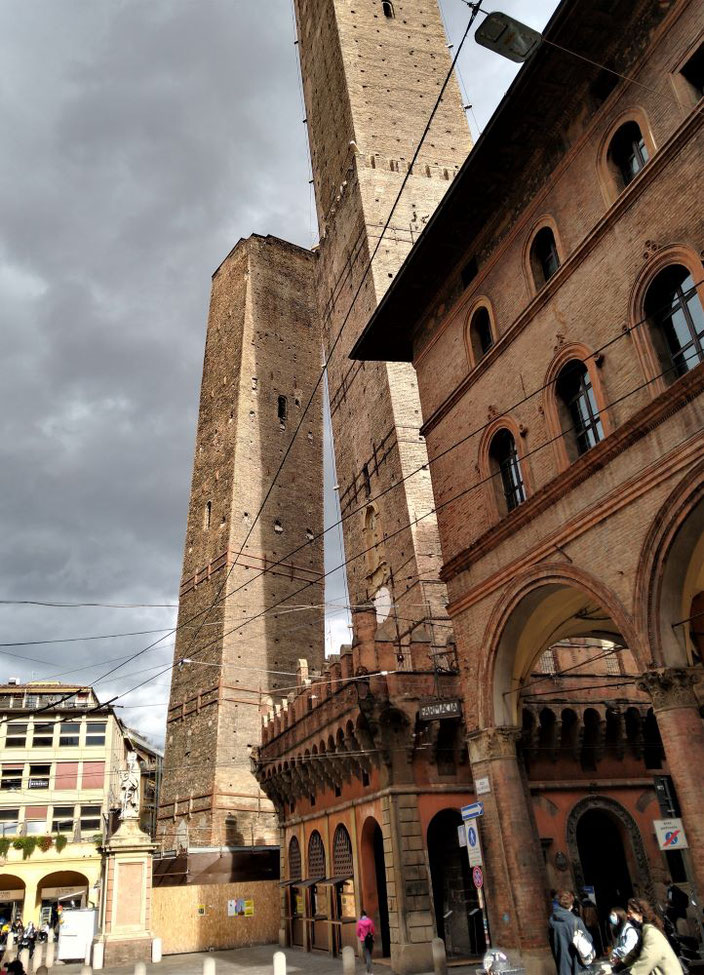 Die schiefen Türme von Bologna