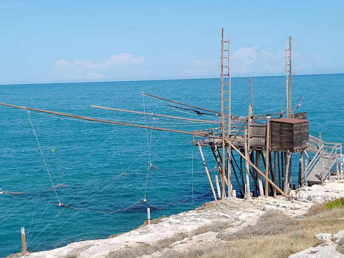 Fischfangkonstruktion auf der Gargano-Halbinsel in Apulien