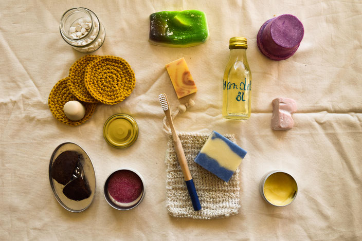 Auf einen Blick: Diese Firmen verkaufen plastikfreie Naturkosmetik, Seifen und co. | Plastikfrei im Badezimmer Part 2 RiekesBlog