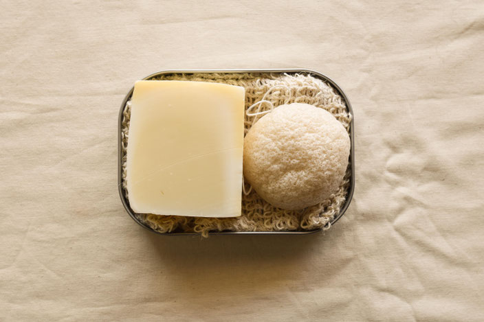 Titelbild: Plastikfrei auf Reisen: Das ultimative Zero Waste Travel Kit RiekesBlog