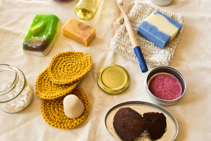 Auf einen Blick: Diese Firmen verkaufen plastikfreie Naturkosmetik, Seifen und co. | Plastikfrei im Badezimmer Part 2 RiekesBlog