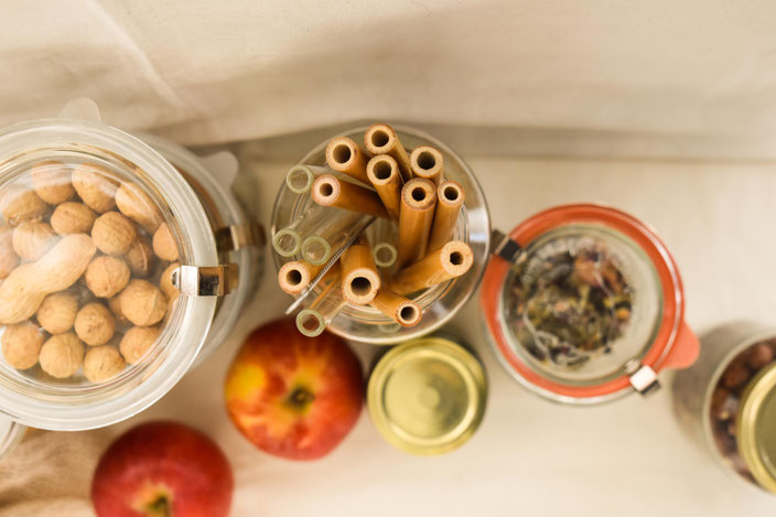 Nachhaltigkeit in der Küche, Plastikfreie Gläser und nachhaltige Küchenrolle