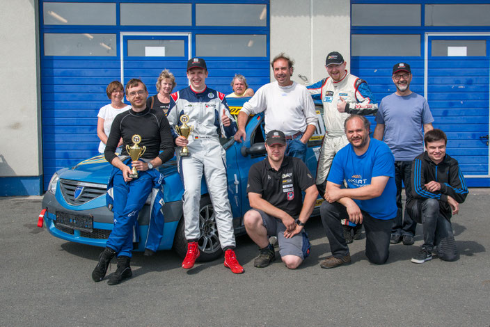 Dennis Bröker, Lucian Aron, Thomas Eckert, Wolfgang Kriegl, Mirek Göbel, Claus Gramlich, Pfister Racing Team Startnummer 211 3.Platz ADAC Logan Cup 2017 