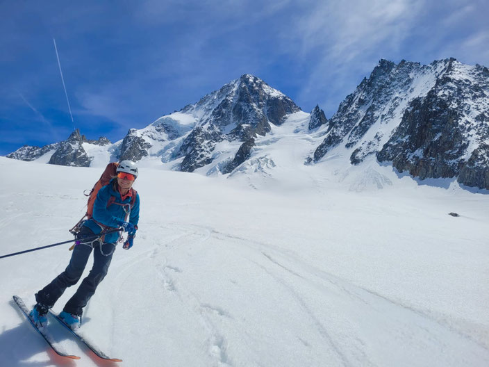 Chamonix, le Tour, Aiguille du Chardonnet, Goulotte Escarra, Escarra Gully, Nordwand, North face, REFUGE ALBERT 1ER