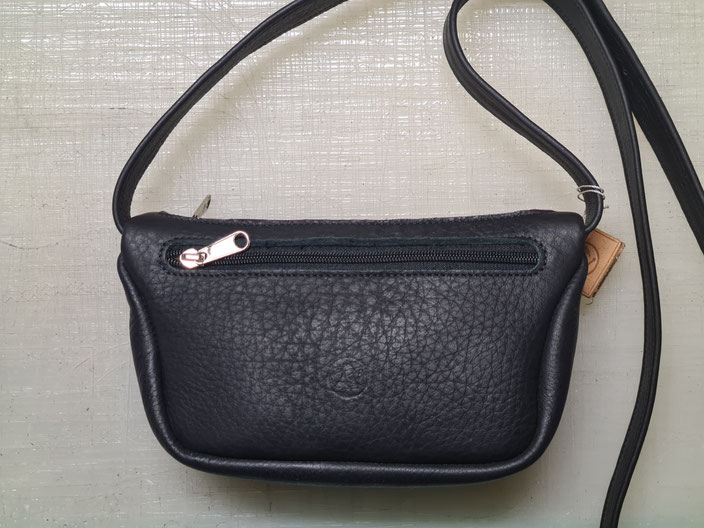 Sacoche souple noir grainé cuir épais
