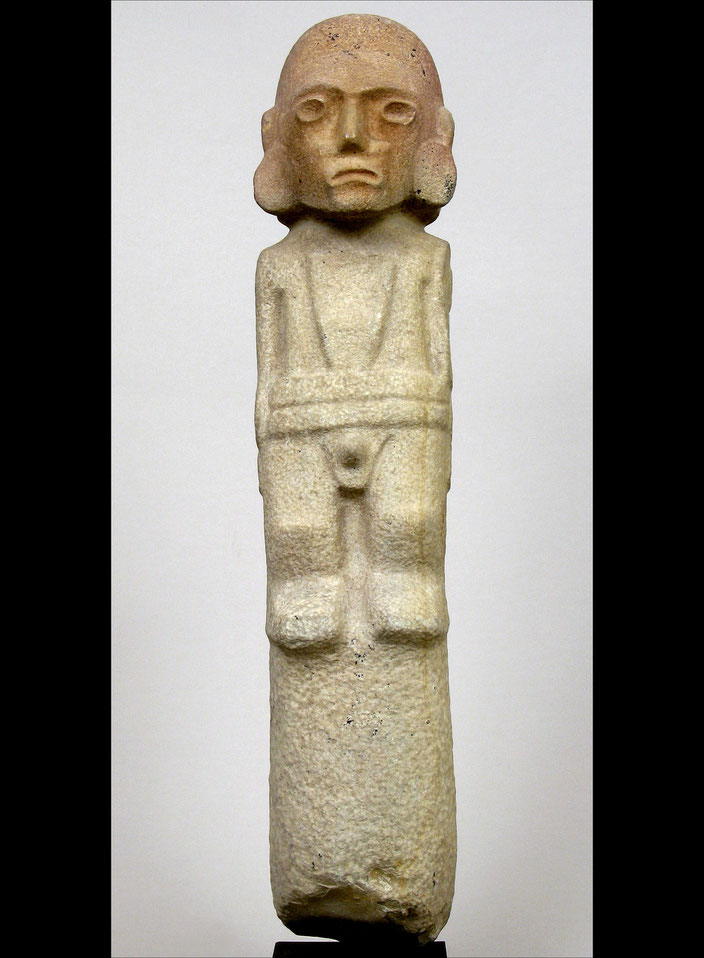 Precolumbian male figure, Huastec Culture, Mexico, 1200-1500 A.D. • H. 78,5 cm • Courtesy of Santo Micali, Galerie Mermoz, Paris.